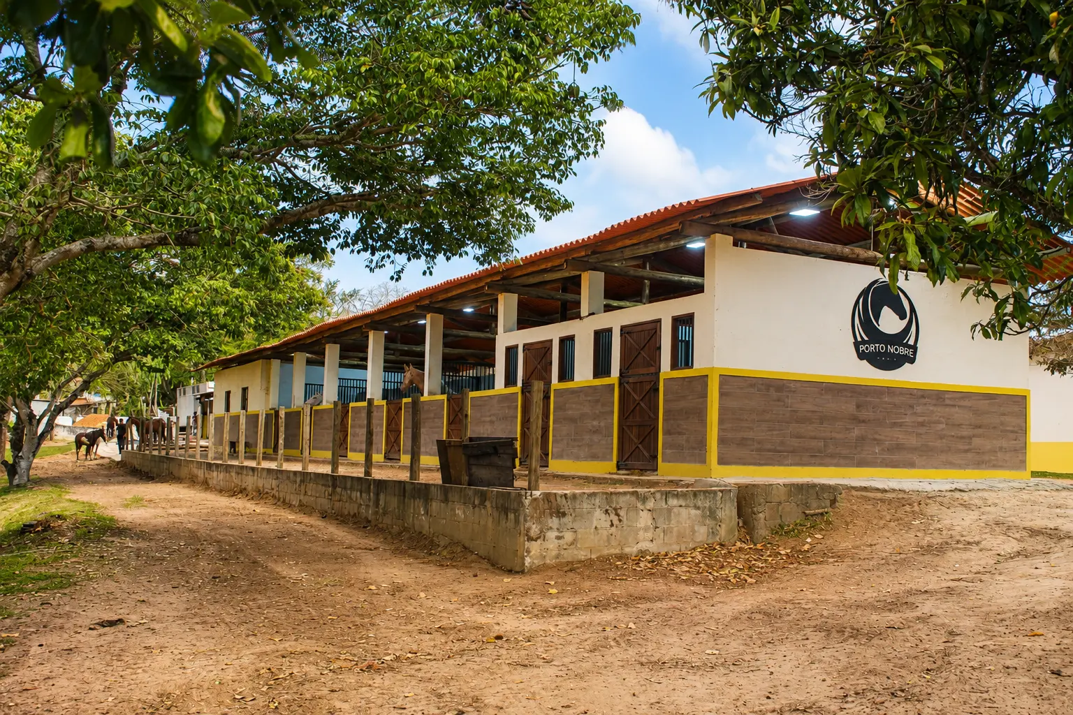 Vista panorâmica das instalações do haras