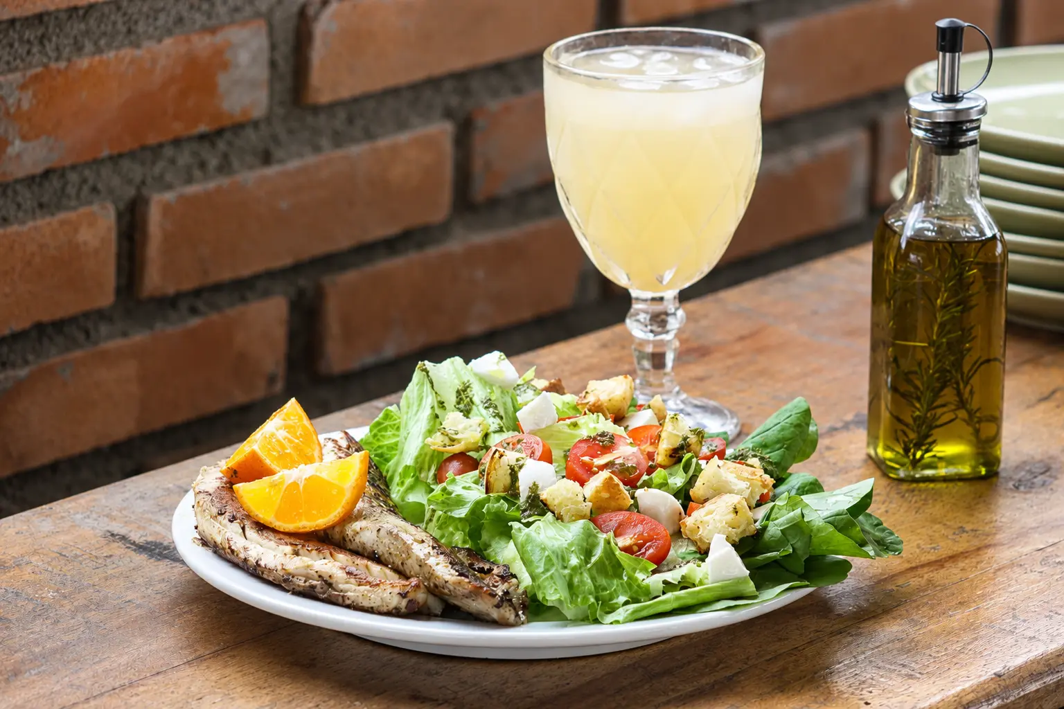 Prato de peixe grelhado da cantina